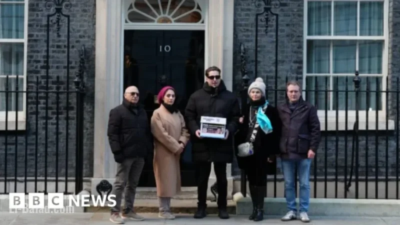 Family of Detained Brits in Iran Presents Petition to Downing Street