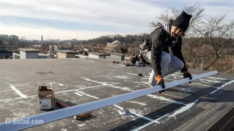Solar Installers Adapt After Residential Tax Credit Rush Ends