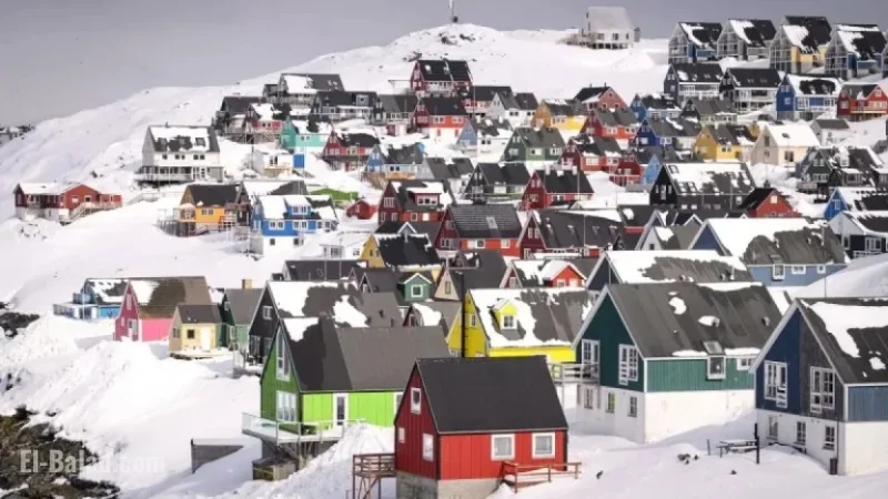 US Considers Buying Greenland While Trump Targets Venezuela Oil Acquisition