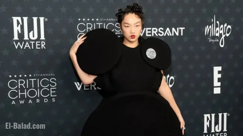 Audrey Nuna Skillfully Dodges Wardrobe Malfunction at Critics Choice Awards