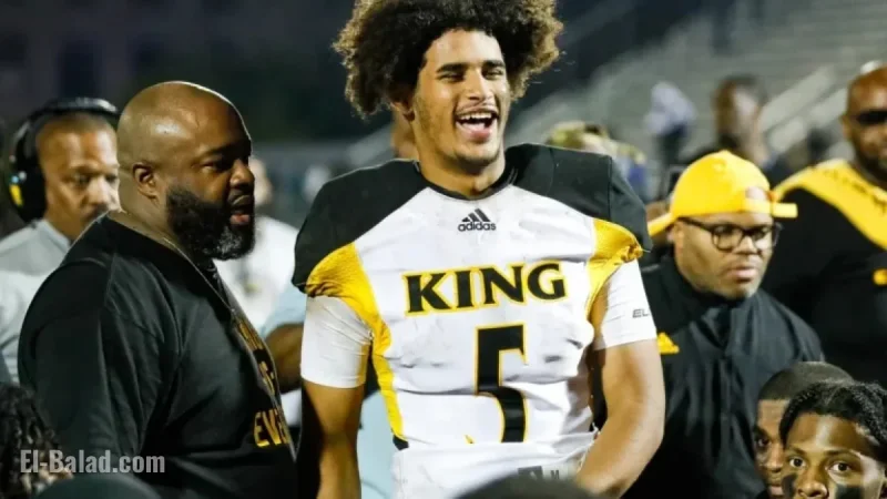 Detroiters Eagerly Anticipate Oregon QB Dante Moore’s Performance This Friday