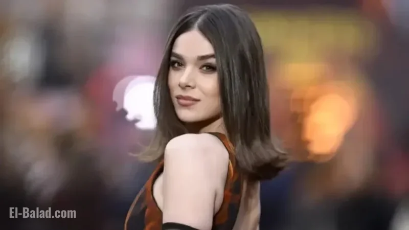 Hailee Steinfeld Captivates Attention Ahead of Bills-Jaguars Clash