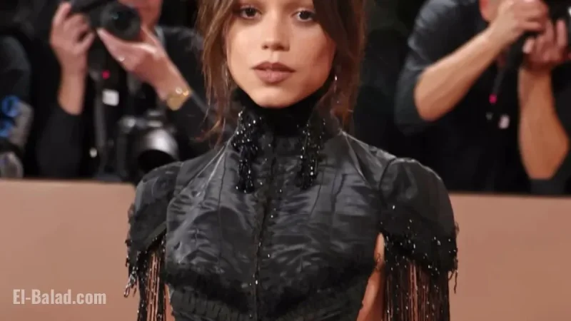 Jenna Ortega Stuns in Bold Golden Globes Outfit