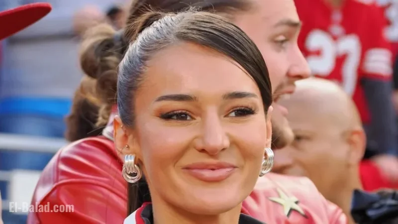 Kristin Juszczyk Transforms 49ers Coat into Unique Playoff Outfit