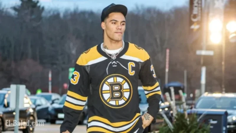 Patriots’ Gonzalez Wears Chara Jersey to Playoff Game