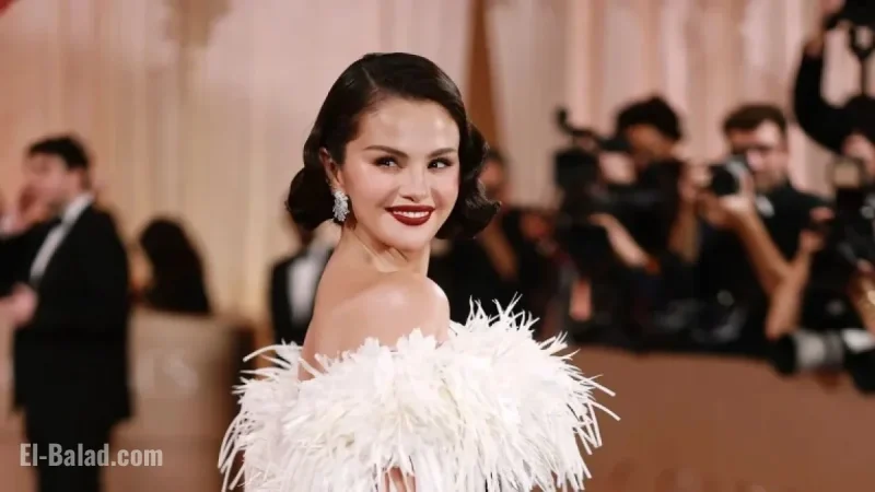 Selena Gomez’s 323-Hour Chanel Dress Stuns at 2026 Golden Globes