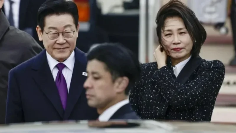 Japan and South Korea Leaders Pledge Economic and Regional Cooperation at Summit