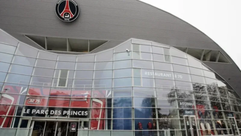 PSG and Paris FC Reveal Line-Ups for Paris Derby Cup Clash