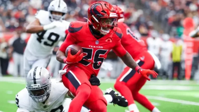 Texans RB Faces Concerning Injury Update Ahead of Playoff Clash with Steelers