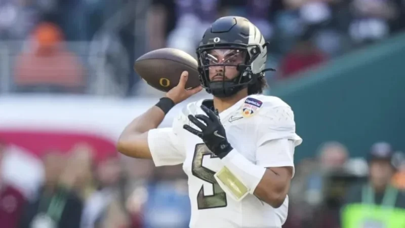 Dante Moore to Stay at Oregon, Skipping 2026 NFL Draft After Raiola Transfer