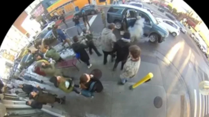 Federal Agents Removed from Minneapolis Eatery Aiding Those Affected by ICE Increase