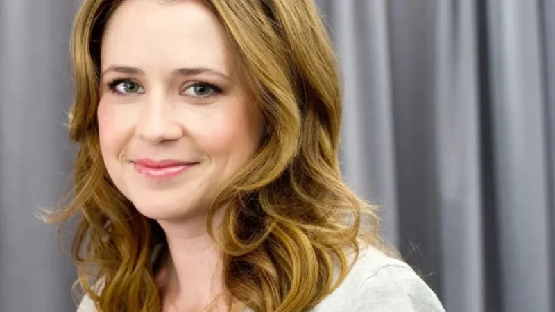 Jenna Fischer Celebrates Hair Growth Milestone Post-Cancer Treatment
