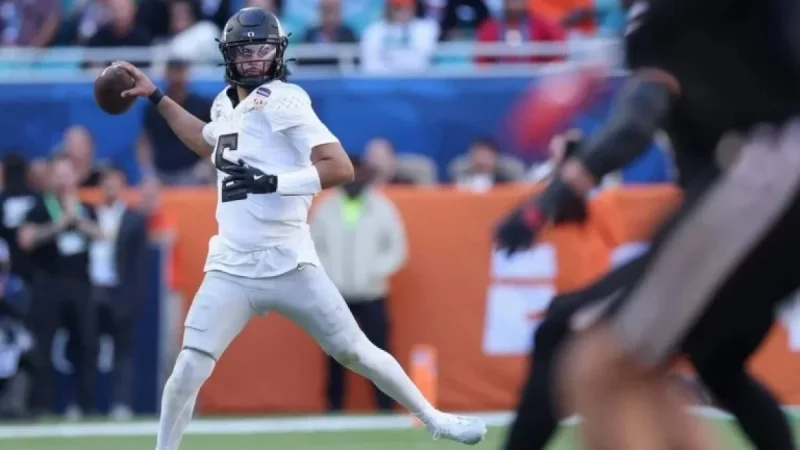 Oregon Quarterback Dante Moore to Return for 2026 Season