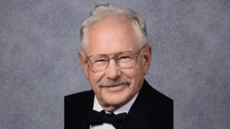 Skeletal Remains on Washington Beach Identified as Missing Oregon Mayor from 2006