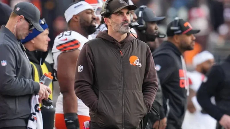 Steelers Eye Young Coaches, Former Rivals to Succeed Mike Tomlin