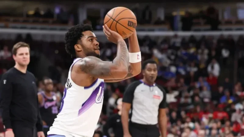 Brice Sensabaugh Breaks First Quarter Bench Scoring Record