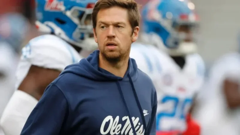 Eagles Eye Charlie Weis Jr. for Offensive Coordinator Role