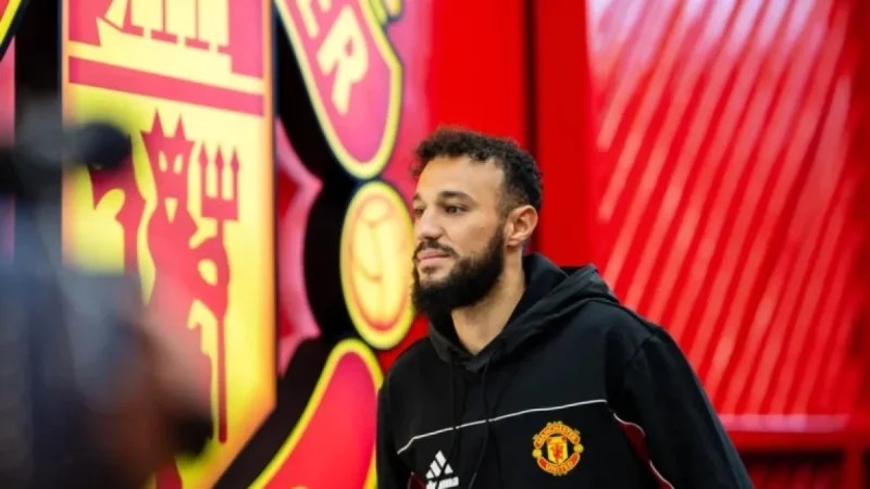 Fabrizio Romano Reveals Noussair Mazraoui’s Potential Move from Man Utd to Juventus