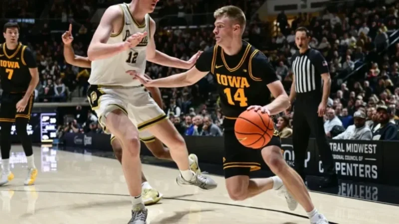 Hawks’ Losing Streak Extends with 79-72 Defeat at Purdue