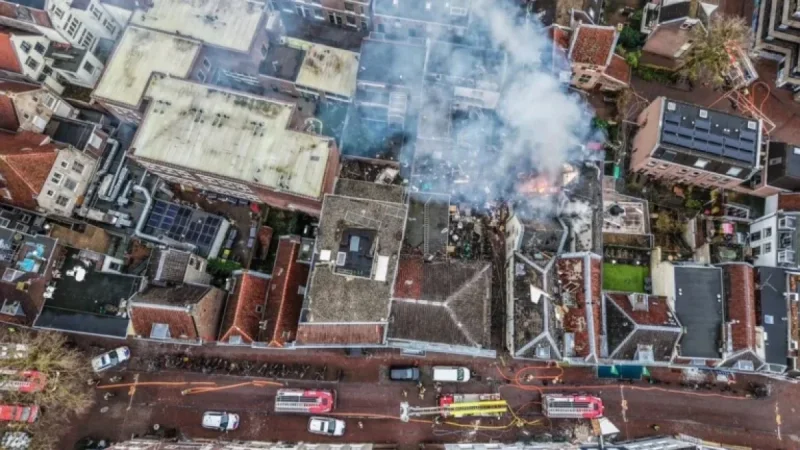 Major Fire in Utrecht: Emergency Hospital Activated amid Chaos