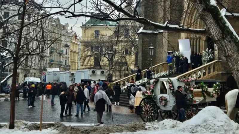 Netflix Films “The Age of Innocence” in Prague