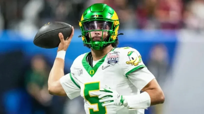Oregon QB Dante Moore Opts to Stay in College, Skips NFL Draft