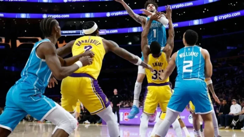 LeBron and Luka Graded in Lakers’ Defeat to Hornets
