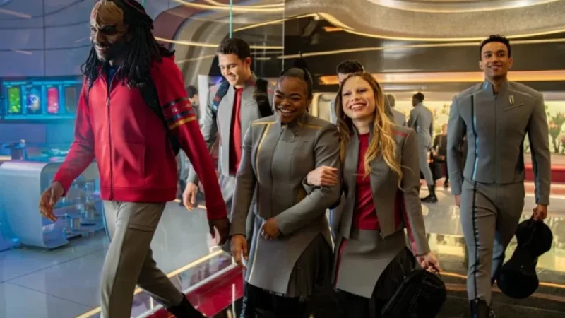 “Star Trek: Starfleet Academy Faces Growing Pains in New Series”