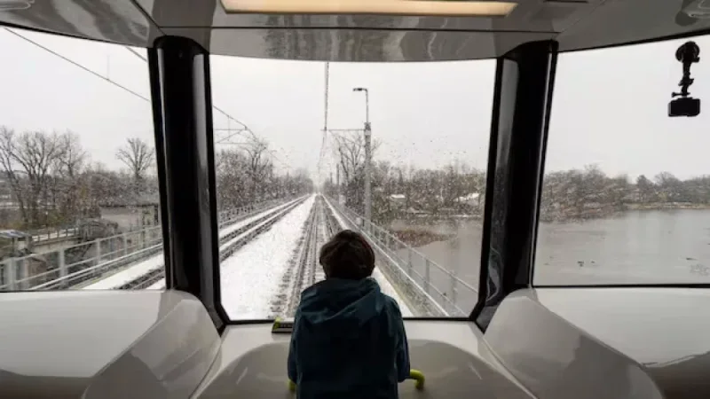 Can Toronto, Montreal, Ottawa LRTs Endure Harsh Canadian Winters?