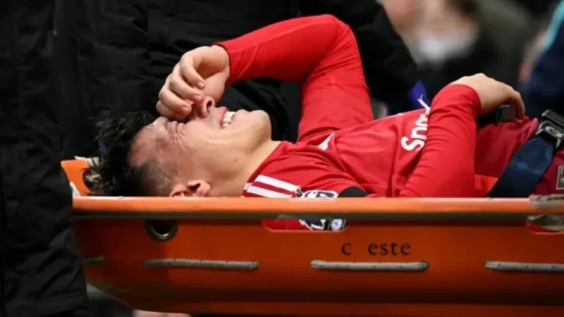 Lisandro Martínez: From Pain to Strength After a Pivotal Year
