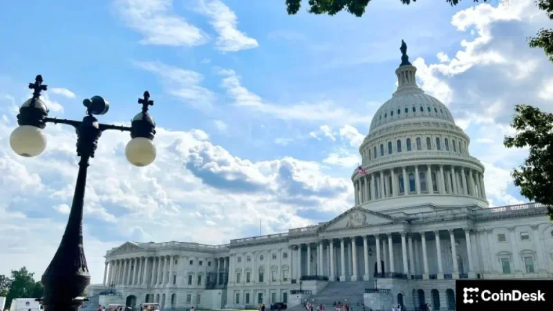 Senate Democrats Push for Crypto Bill Revamp in Industry Call