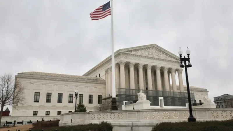 Supreme Court Reviews Cellphone Location Tracking Warrants