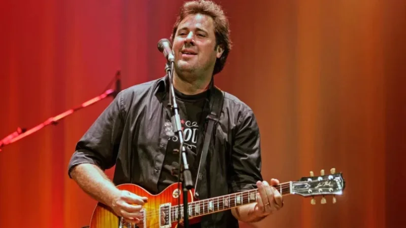“Vince Gill Reflects on Joe Walsh, Eric Clapton as Early Influences”