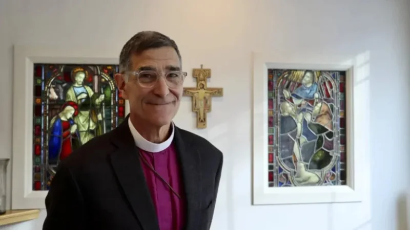 Bishop Advises Clergy to Write Wills Amid ICE Clashes