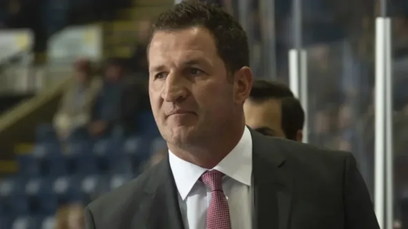 Canucks Odds Suggest Head Coach May Leave After One Season