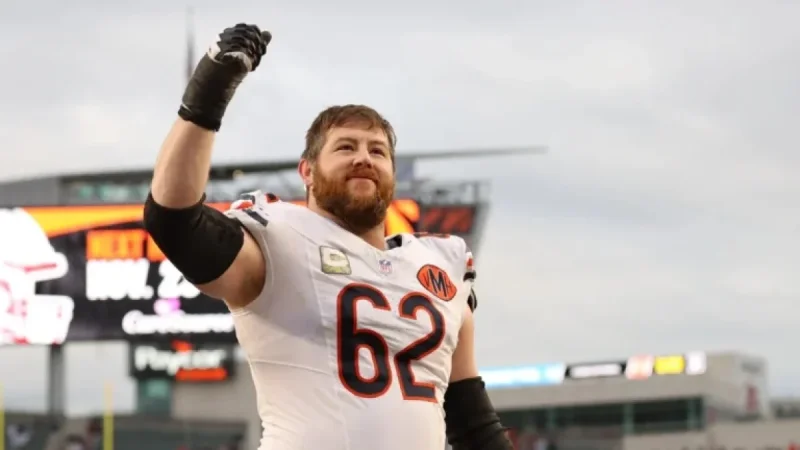 Joe Thuney Shifts to Left Tackle for Bears vs. Rams Clash
