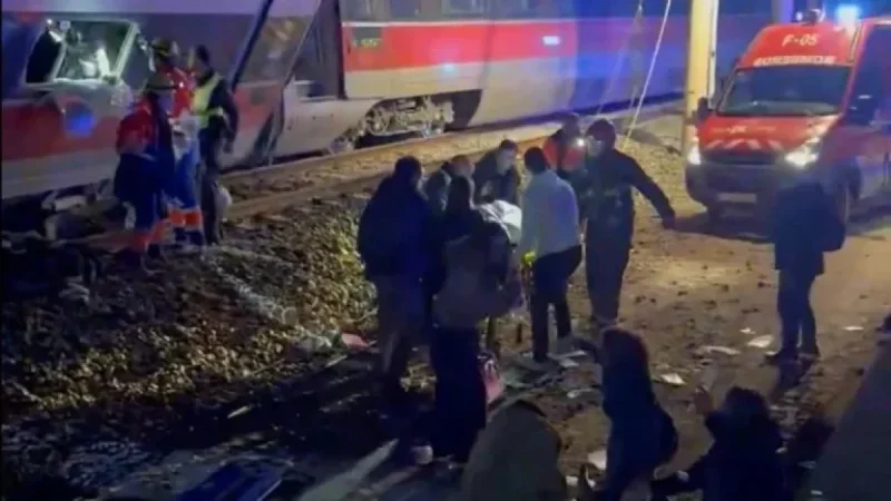 Train Derailment in Spain Leaves at Least 21 Dead