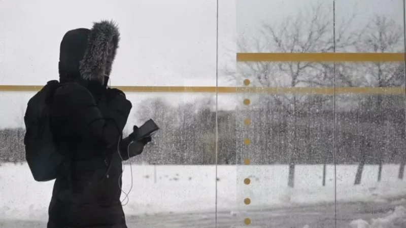 60 km/h Gusts and Cold Weather Drop to -19°C Tuesday