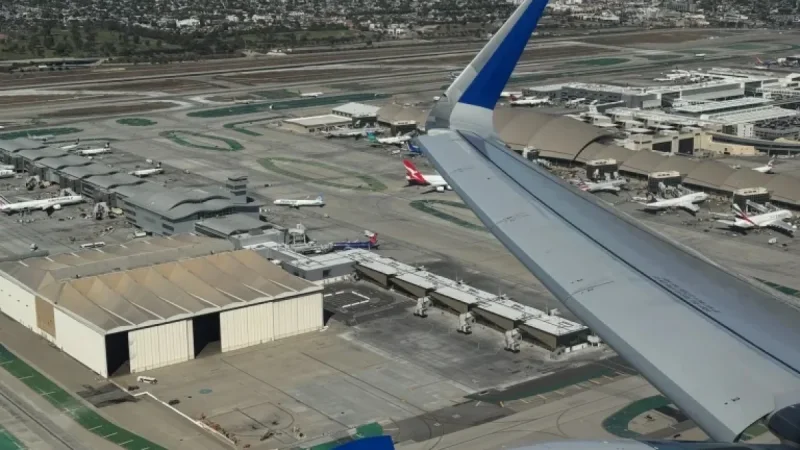 FAA Likely to Investigate United Airlines A321neo Wheel Loss After Hard Landing