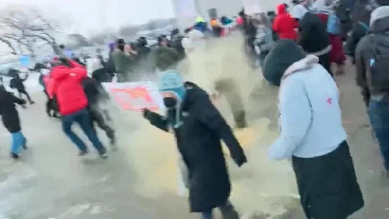 Federal Government Appeals Ruling Against Tear Gas, Detaining Peaceful Protesters