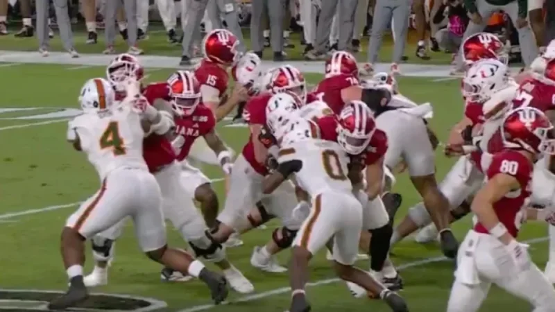 Miami’s Jakobe Thomas Avoids Targeting Penalty for High Hit on Indiana’s Mendoza