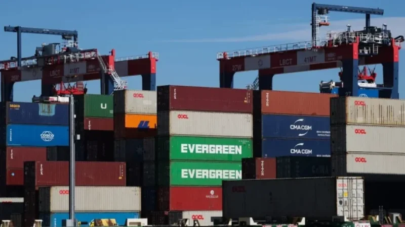 Study Reveals Americans Bear Cost of Trump’s Tariffs