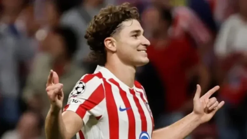 Barcelona and PSG Outbid: Atlético Faces €100 Million Bid for Julián Álvarez