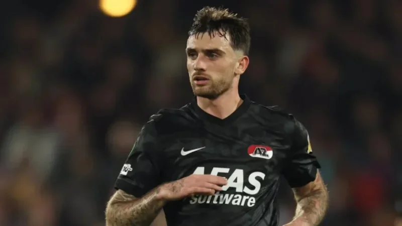 Fulham Leads Race for Republic of Ireland Star Troy Parrott