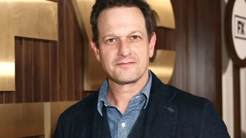 Josh Charles Unequipped for Public Reaction to Sudden “The Good Wife” Departure