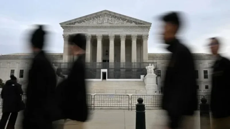 Supreme Court Reviews Trump’s Bid to Dismiss Lisa Cook from Federal Reserve
