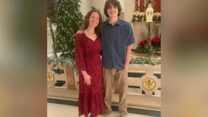 Two College Students Discovered Dead in Ohio Car