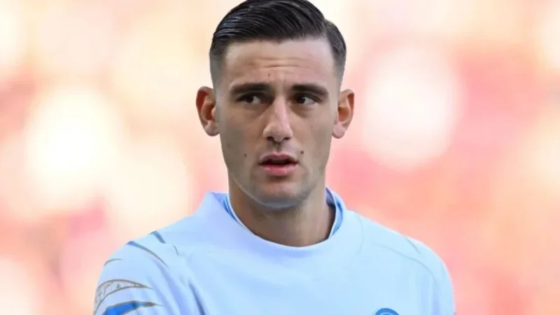 Nottingham Forest Near Loan Deal with Napoli for Lorenzo Lucca