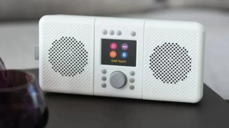 Decentered Media Analyzes DAB’s Influence on Local Radio