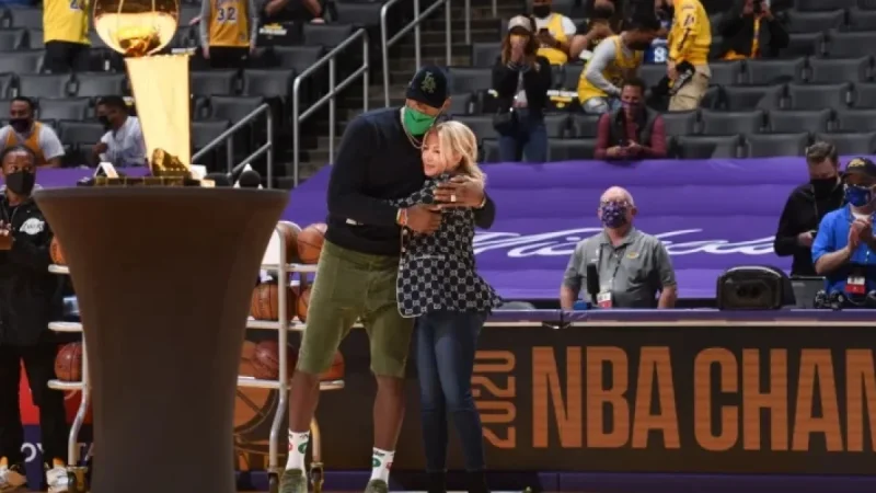LeBron James Discusses Relationship with Lakers Owner Jeanie Buss